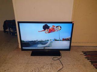 Led Tv 32 Inch Tvs Entertainment Systems Carousell Malaysia