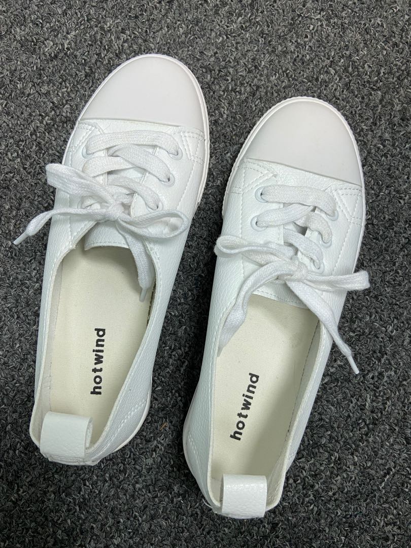 white casual womens shoes