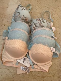 (Category: ) located in . Submitted by bobamilktea_ (Listing ID 1051453942, Image 1). Description: .