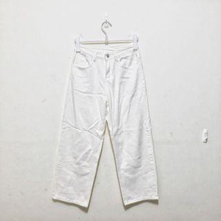 (全新吊牌已拆) 奶白色直筒牛仔褲 寬褲