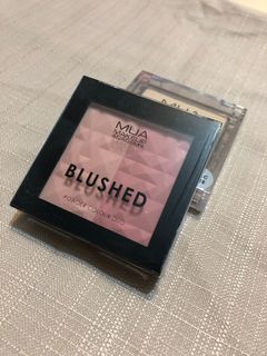 （分類：）位於 。 由 annasu_27 提交（商品編號 1051407892，圖片 1）。簡介： 。