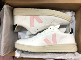 （分類：）位於 。 由 yellowbobo 提交（商品編號 1051567798，圖片 1）。簡介： 。
