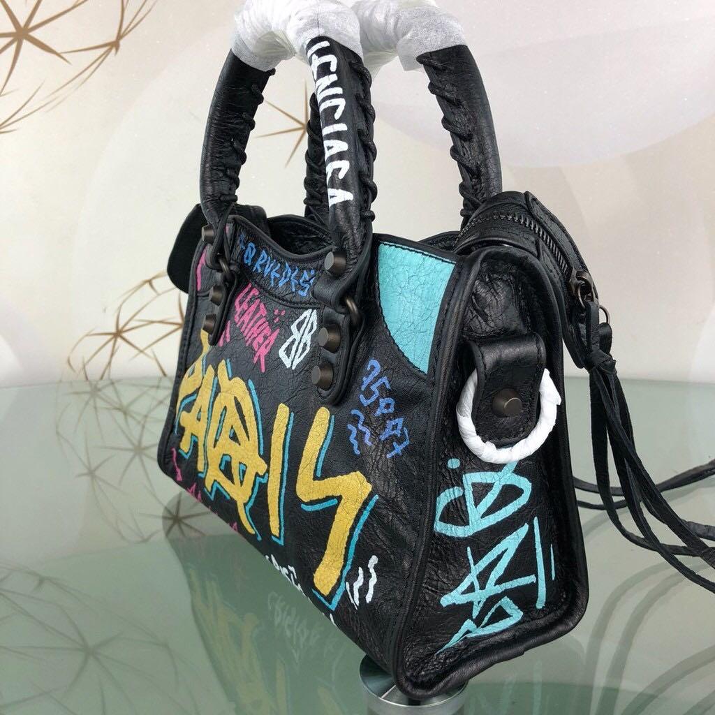 Balenciaga graffiti original clearance