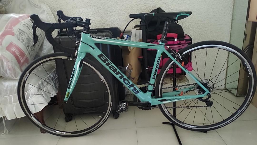 Bianchi alloy road bike hotsell