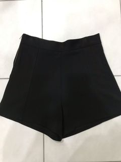 (Category: ) located in . Submitted by vwardrobe (Listing ID 1051556144, Image 1). Description: .