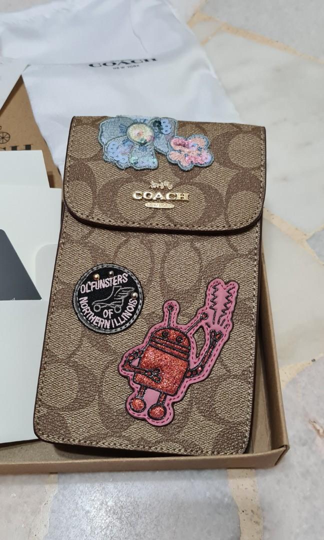 Coach handphone 2024 pouch