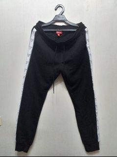 全新Guess休閒串標長褲