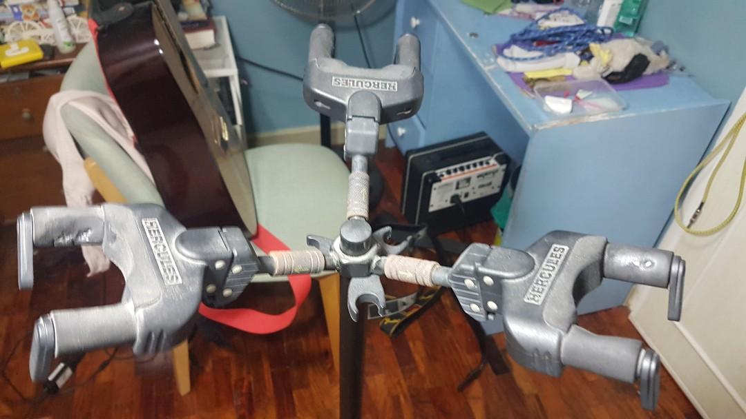 HERCULES 3GUITAR STAND, Hobbies & Toys, Music & Media, CDs & DVDs on