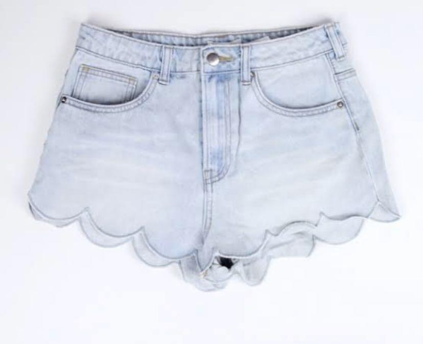H M LIGHT WASHED SCALLOPED SHORTS Women s Fashion Bottoms Shorts on Carousell
