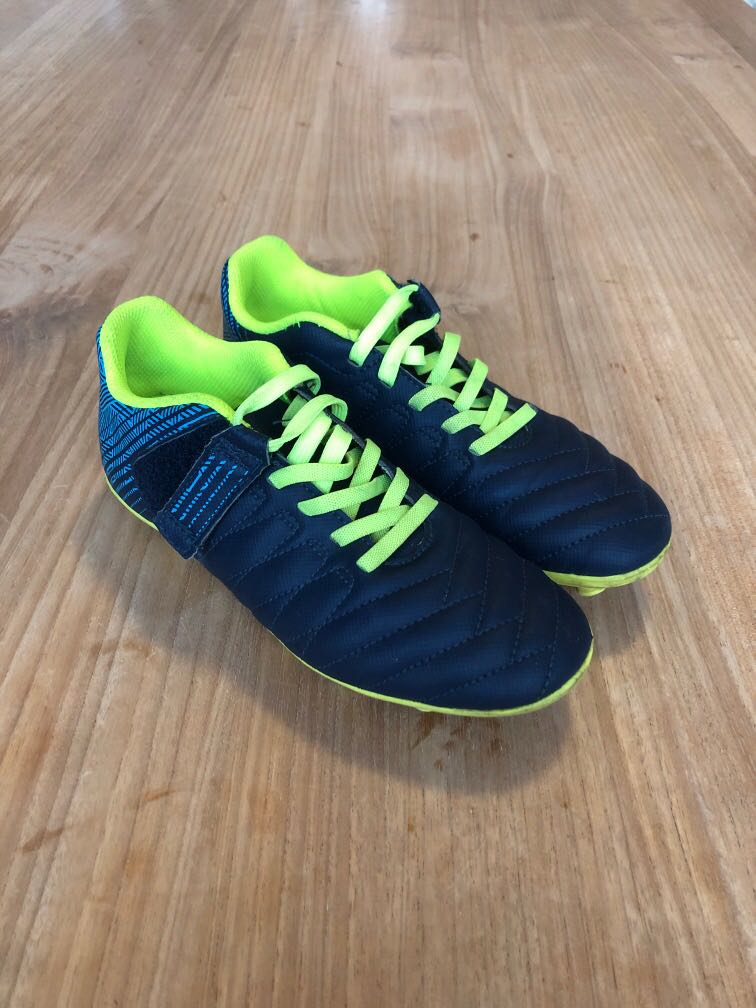 new nike kids football boots