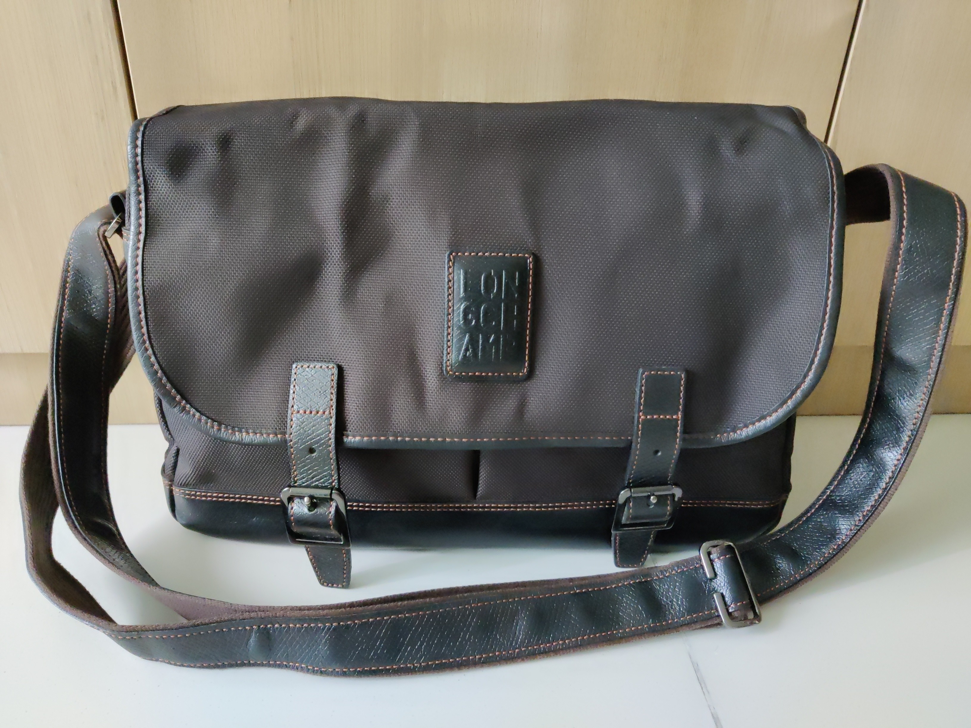 Longchamp boxford messenger best sale bag