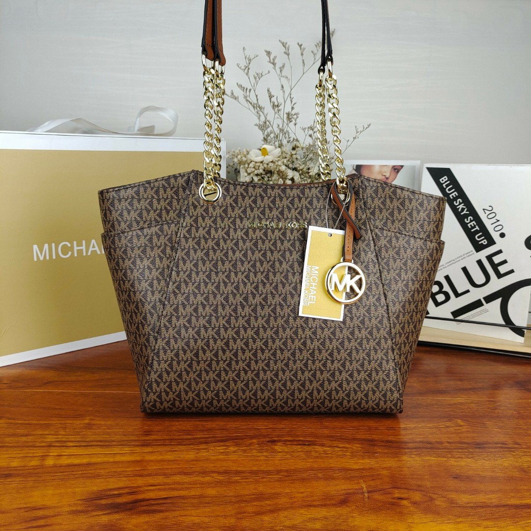 michael kors purses 2010