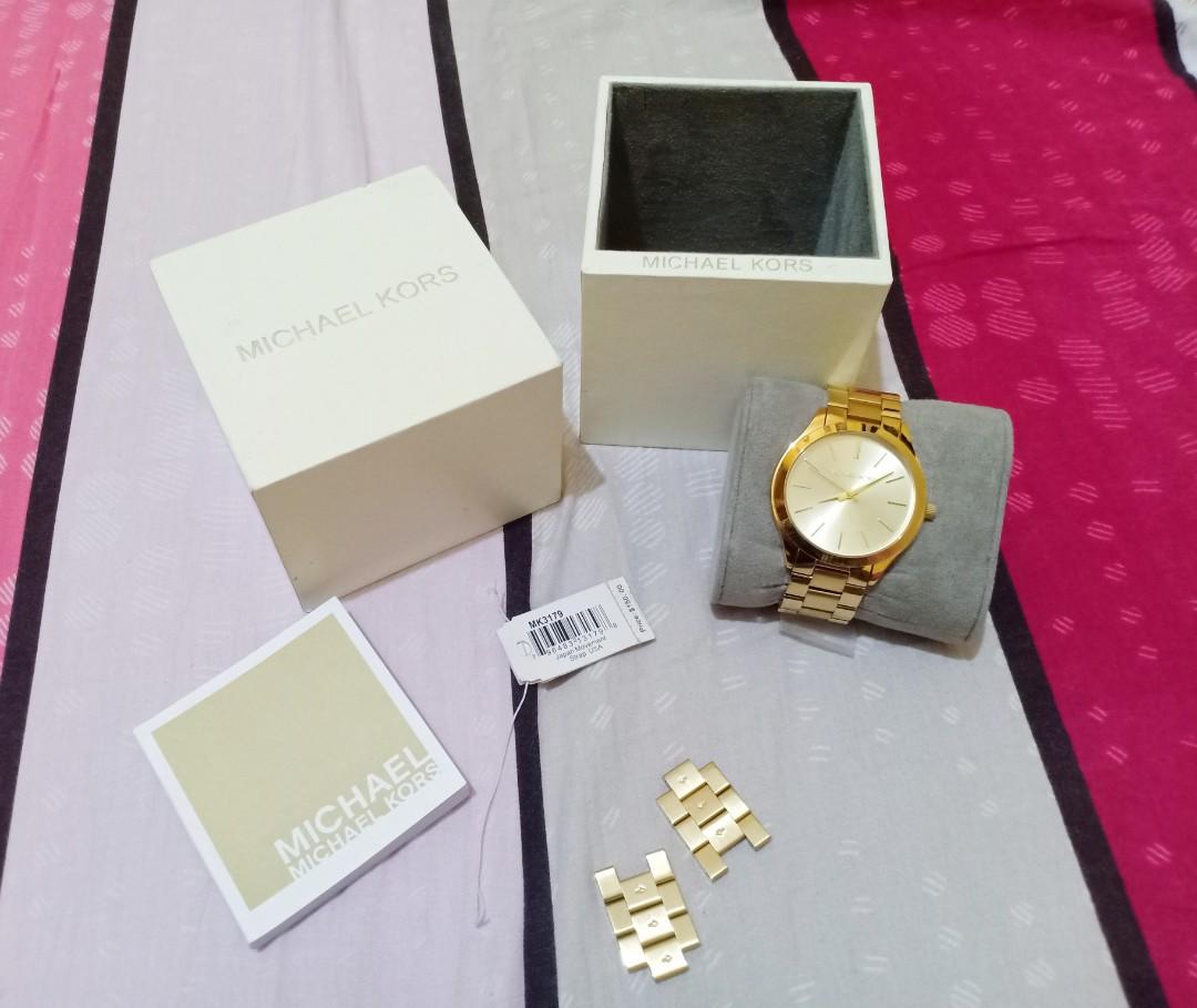 Tilståelse Drastisk lov Michael Kors Women's Runway Slim Gold Tone Watch MK-3179, Luxury, Watches  on Carousell