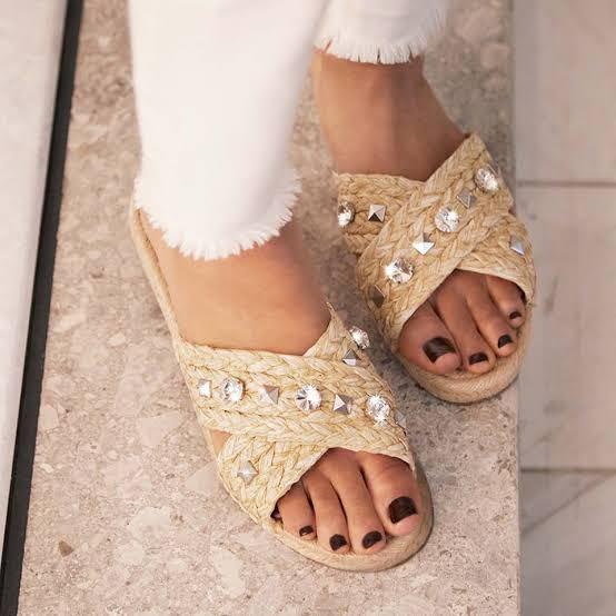 Vince camuto outlet jeweled sandals