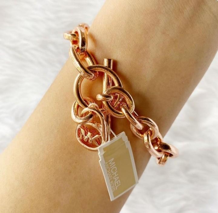 Michael kors sale toggle bracelet