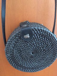 (Category: ) located in . Submitted by preloved_bibi420 (Listing ID 1051390019, Image 1). Description: .