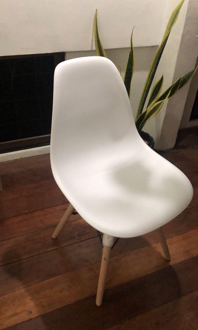 Scandinavian Chair (Ikea Eames Chair dupe) (Category: Chairs) located in Cagayan de Oro. Submitted by shopena (Listing ID 1051548206, Image 2). Description: Bought for 3,500 in SM Our Home last October 2020 Good as new RFS: Moving 😢 Free deliver for CDO buyers.