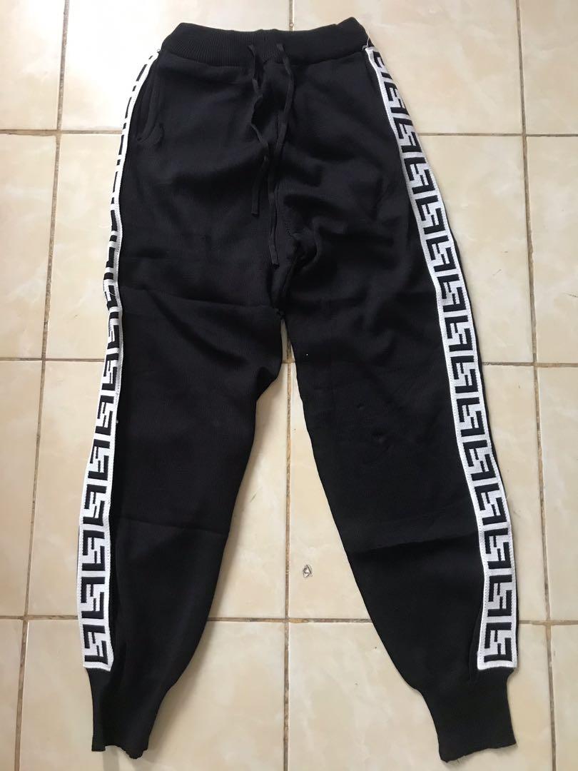 Setelan baju celana Fendi