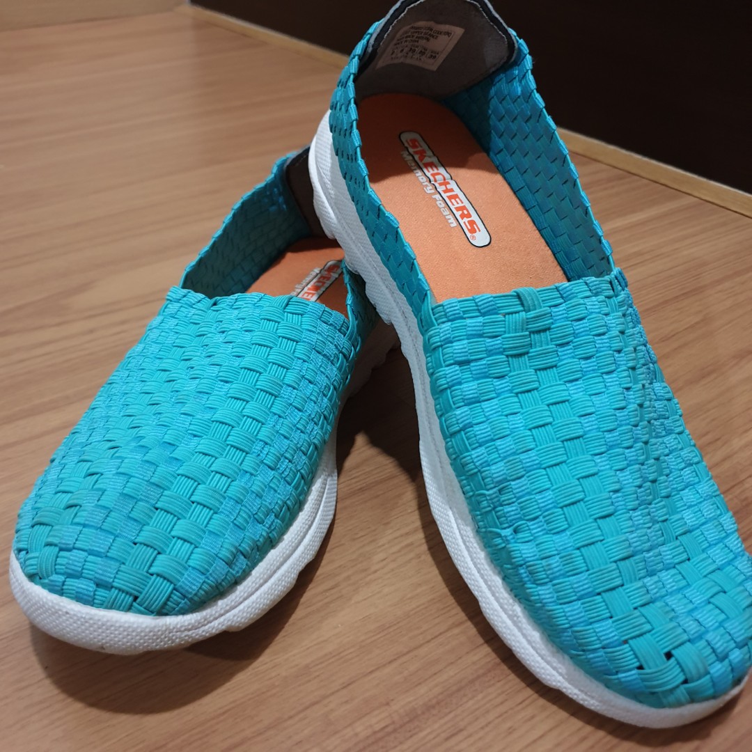 sketchers women memory foam
