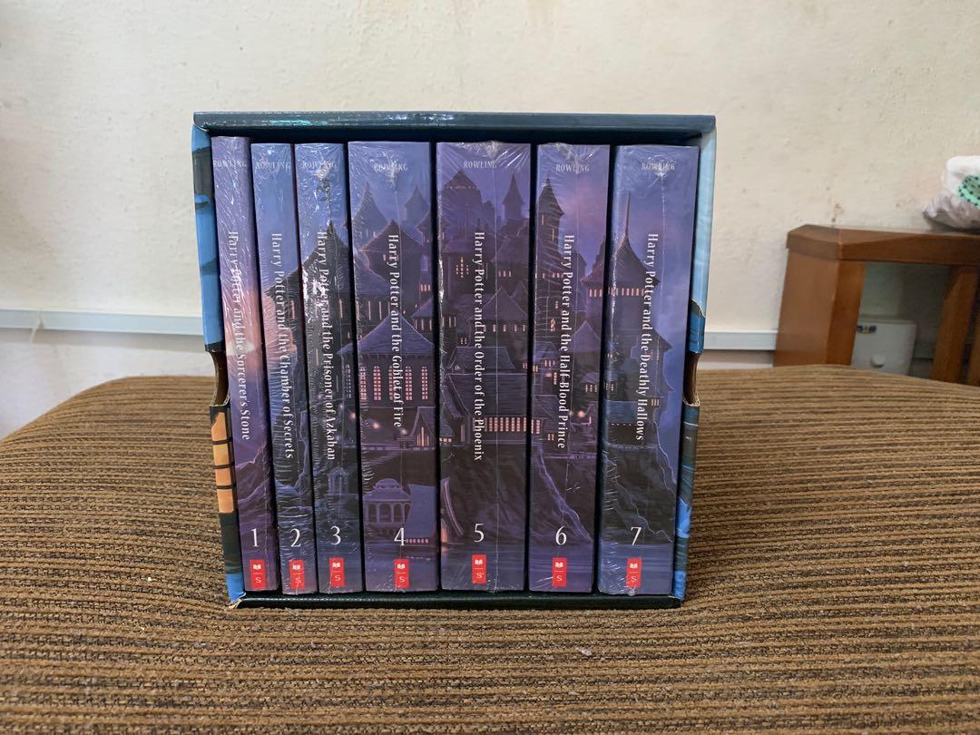 Harry Potter The Complete Series Paperback Boxed Set 1-7
