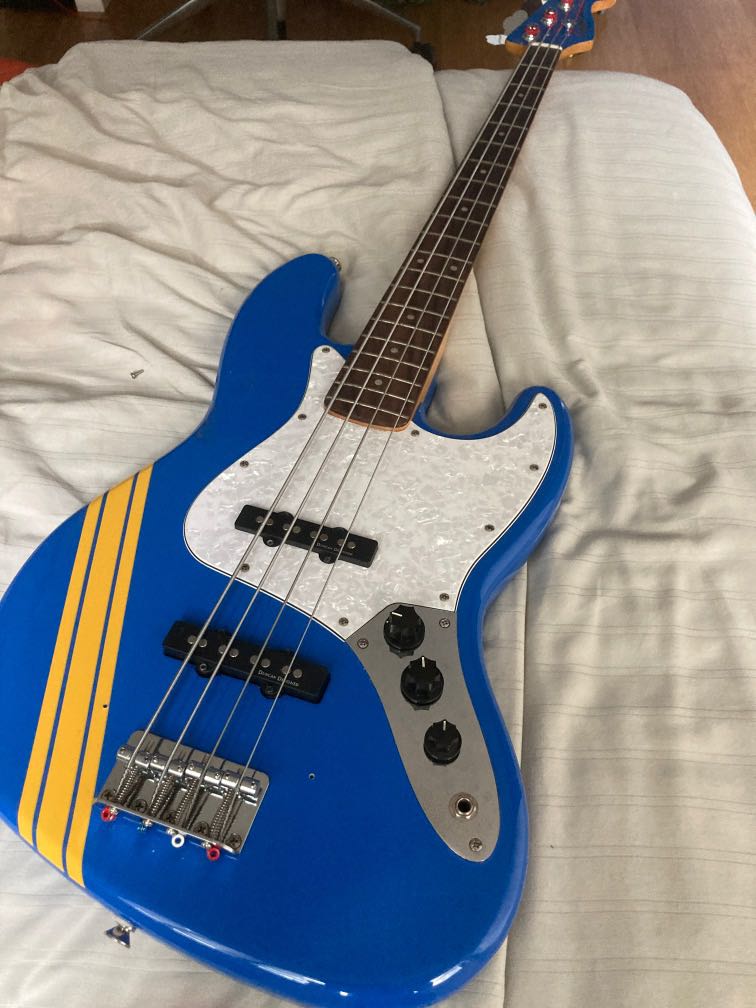 Squier Tomomi Jazz Bass Hobbies Toys Music Media Musical