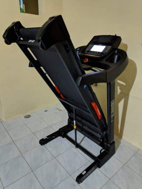 Trax Threadmill Runner 1.2 Sports Equipment Other Sports Equipment and Supplies on Carousell