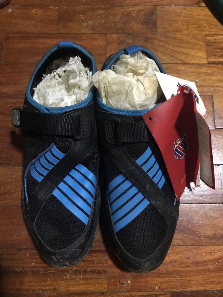Unisex Kswiss shoes (Category: Sneakers) located in Quezon City. Submitted by seconds_ph (Listing ID 1051531478, Image 1). Description: Unisex.