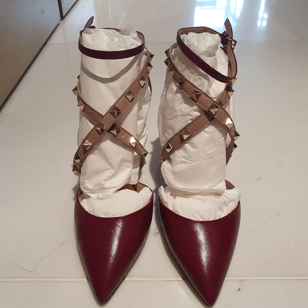 Rockstud wrap pump top