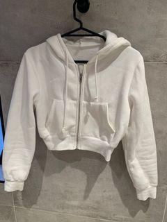 White crop jumper