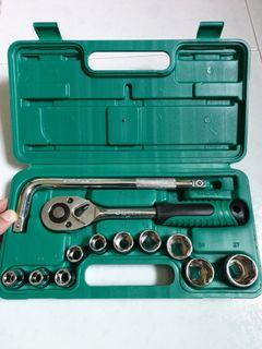 8 to 27mm, 1/2 Inch Socket Wrench Set. Tags: Ratchet Hex Adapter Case 8 10 12 13 14 17 19 22 24 27mm Good for fixing Bike, Motorbike, Car Etc.. Tags: Spanner Bracket Tools MTB Mountain Bike Motorcycle Diy Service Toolbox