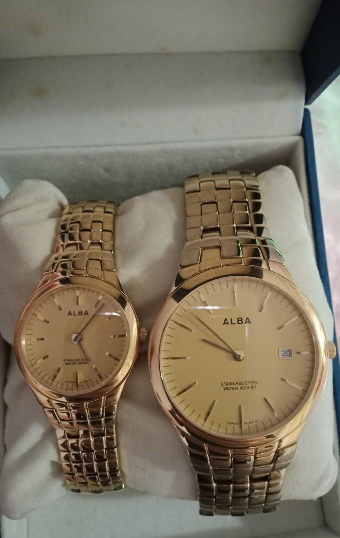 Alba couple watch