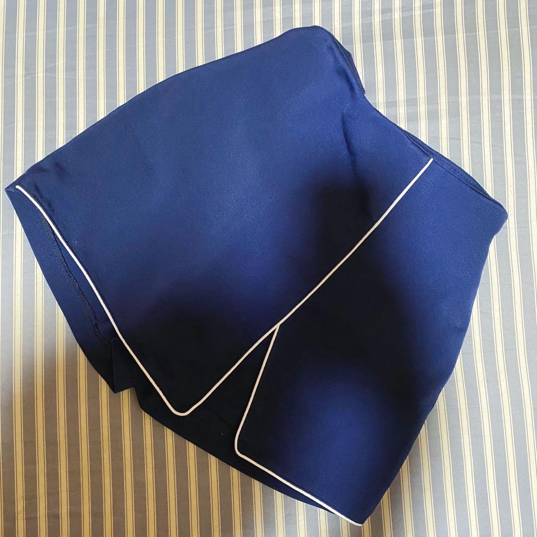 Blue a-line skort (Category: Other Bottoms) located in Pasig City. Submitted by junothewizard (Listing ID 1051765298, Image 1). Description: 🟢 Blue skort 🟢 8.3/10 condition 🟢 a-line and cute when worn 🟢 garterized back 🟢 SF will be shouldered by the buyer.