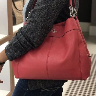(Category: ) located in . Submitted by amals (Listing ID 1051659358, Image 1). Description: .