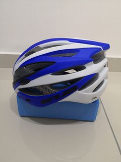 (Category: ) located in . Submitted by ckm_cycling (Listing ID 1051766215, Image 1). Description: .