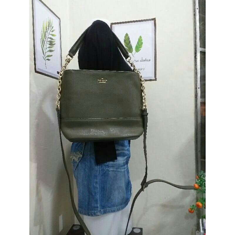 Kate Spade Army Green Sling Bag, Women's Fashion, Bags & Wallets, Cross-body  Bags on Carousell