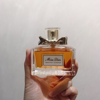 （分類：）位於 。 由 tinkerbell_c 提交（商品編號 1051844085，圖片 1）。簡介： 。