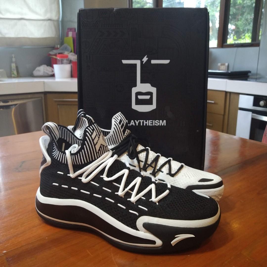 NIJIGEN Anta KT5 Low Mismatched Black and White