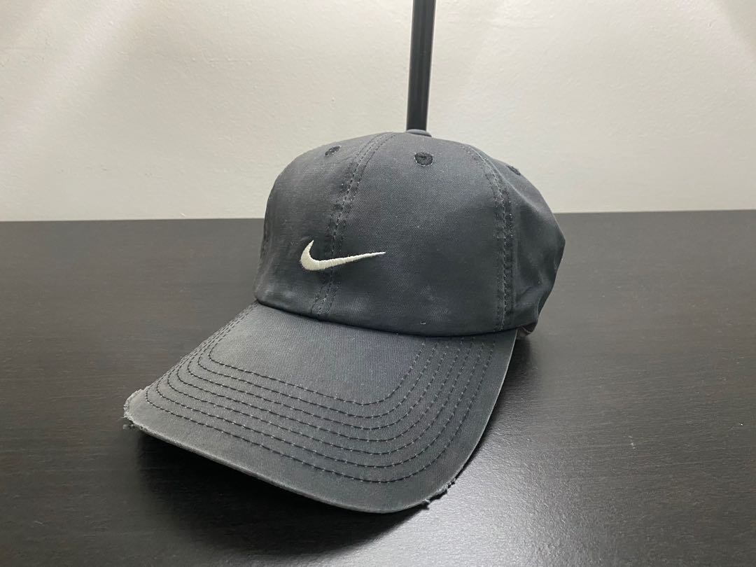 topi golf nike