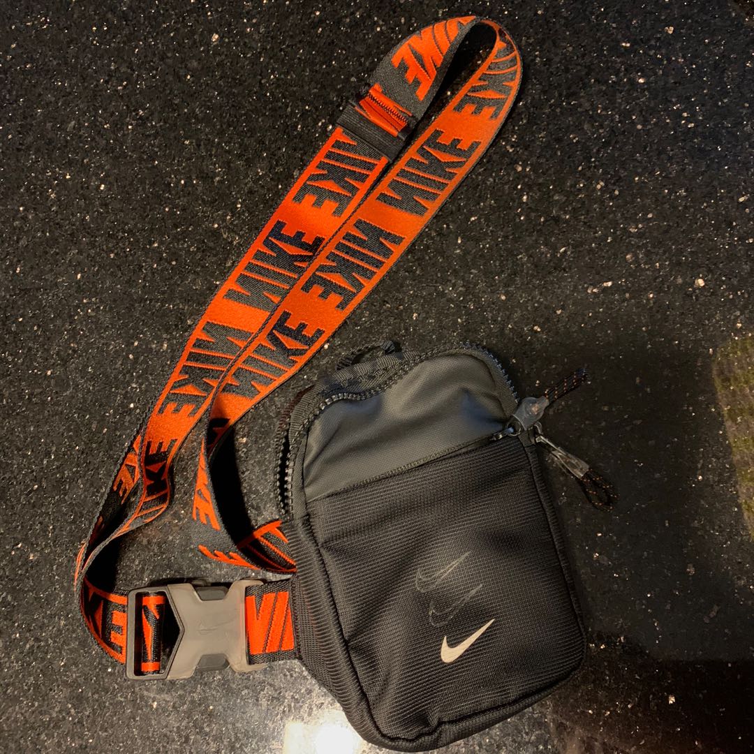 Nike sling online bag 2020