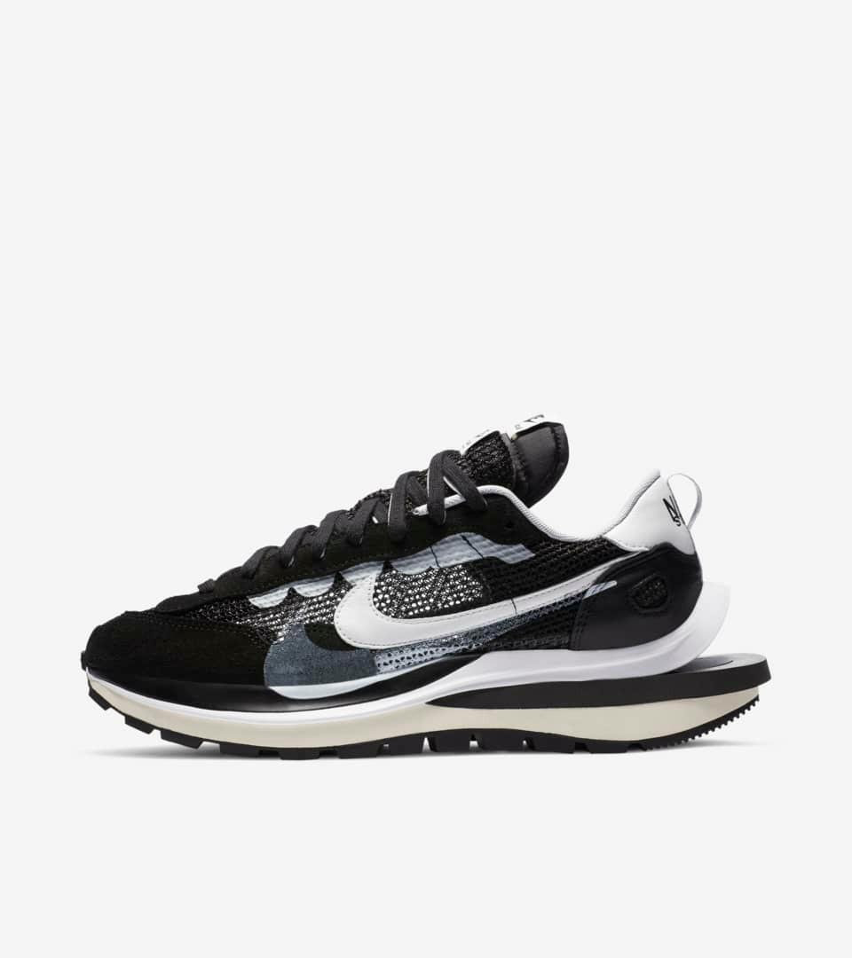 black n white nikes