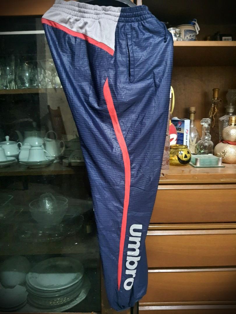 Umbro Pro-training authentic athletic pants (Category: Joggers) located in Makati City. Submitted by bubbagumpshrimp (Listing ID 1051686670, Image 2). Description: -authentic Descente UMBRO athletic pants -can fit to 28-34 -length 37 inches -very comfy water proof fabric -very tiny hole at the back that can be stitch not noticeable.