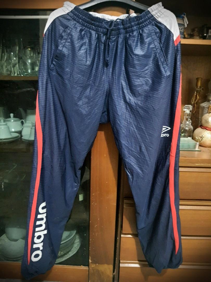 Umbro Pro-training authentic athletic pants (Category: Joggers) located in Makati City. Submitted by bubbagumpshrimp (Listing ID 1051686670, Image 1). Description: -authentic Descente UMBRO athletic pants -can fit to 28-34 -length 37 inches -very comfy water proof fabric -very tiny hole at the back that can be stitch not noticeable.