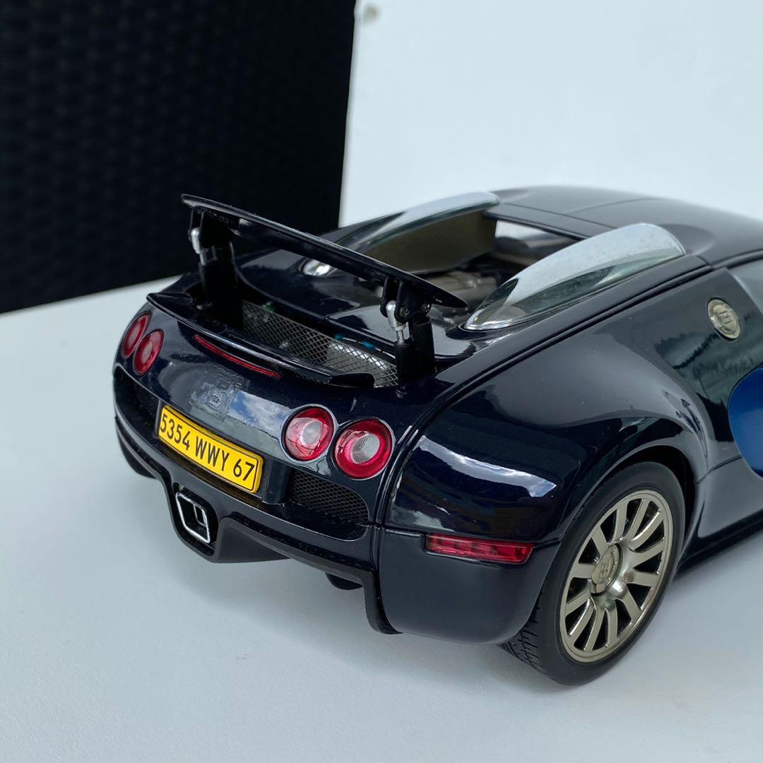 Miniature Bugatti Veyron AUTOart – Échelle Non Spécifiée – Occasion