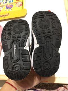 全新愛迪達童鞋