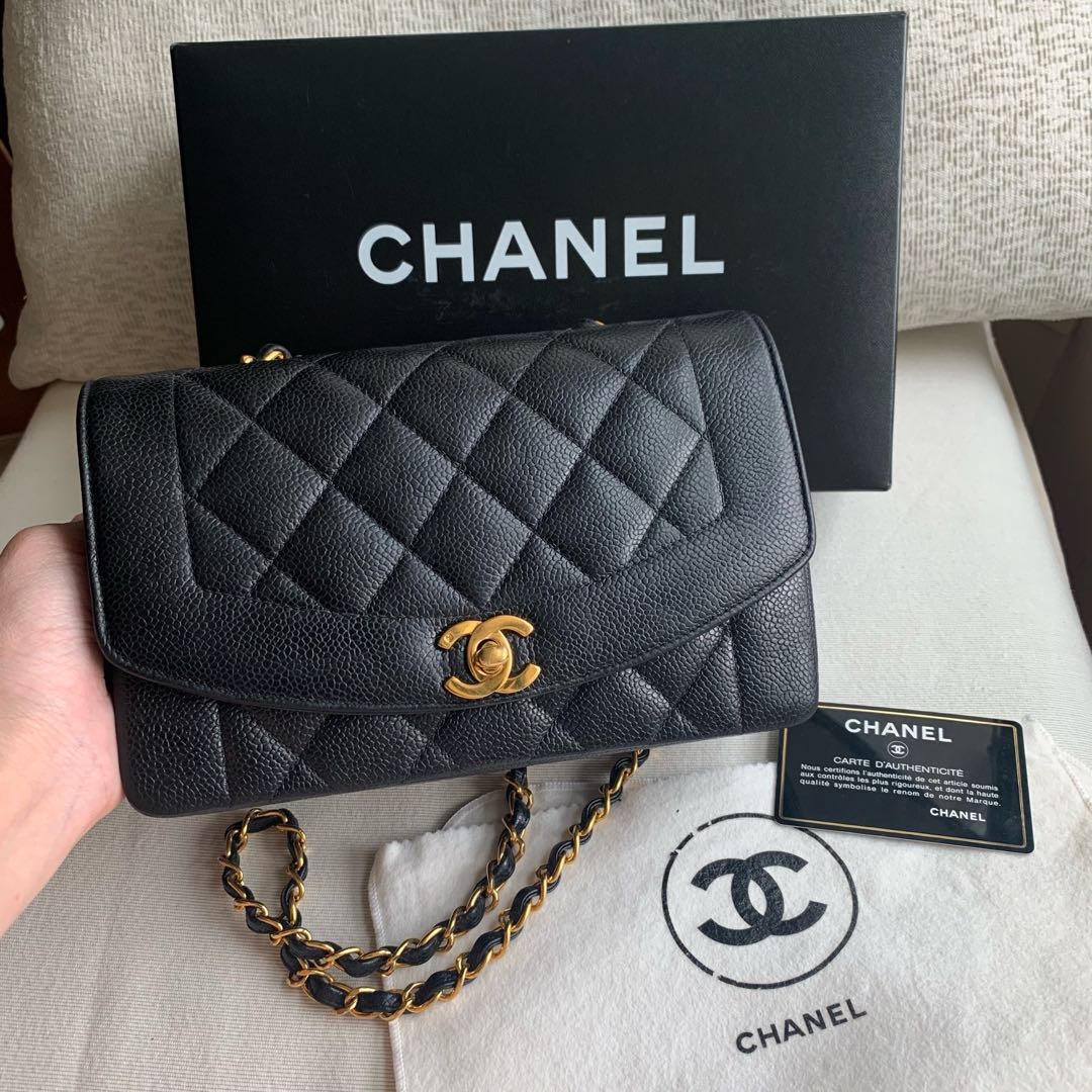 AUTHENTIC CHANEL Diana Caviar Small Flap Bag FULL BOX SET