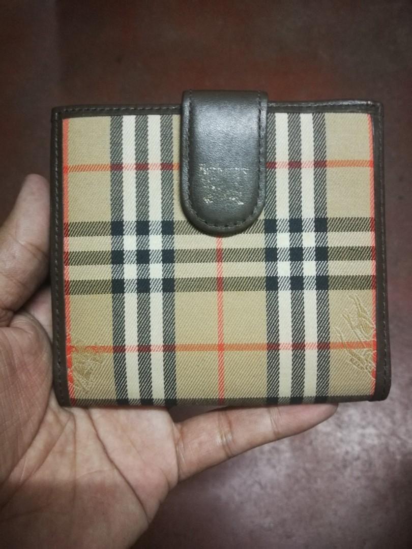 Burberry hotsell vintage wallet