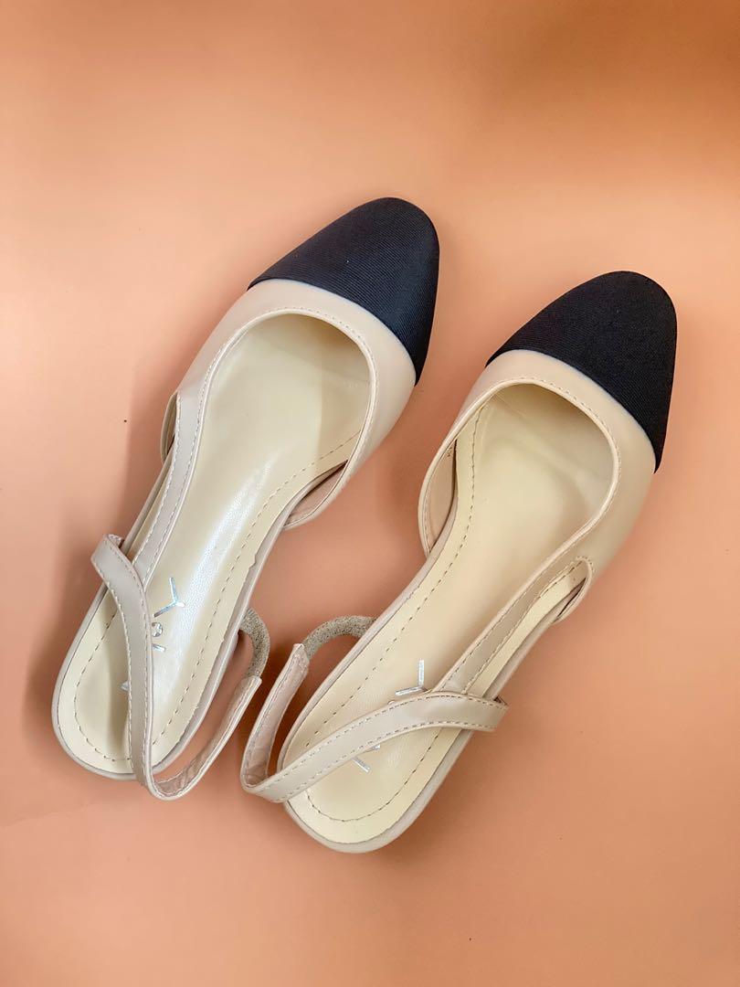 Chanel Inspired Flat Shoes, Women's Fashion, Footwear, Flats & Sandals on  Carousell