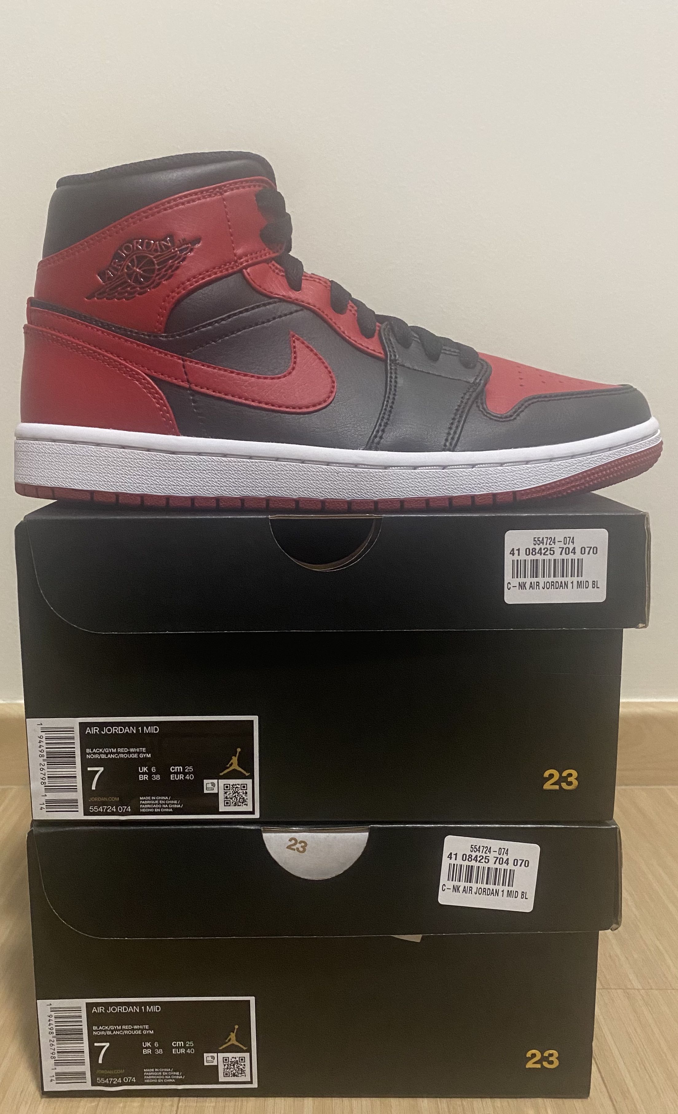 Jordan 1 Mid Banned, Men's Fashion 