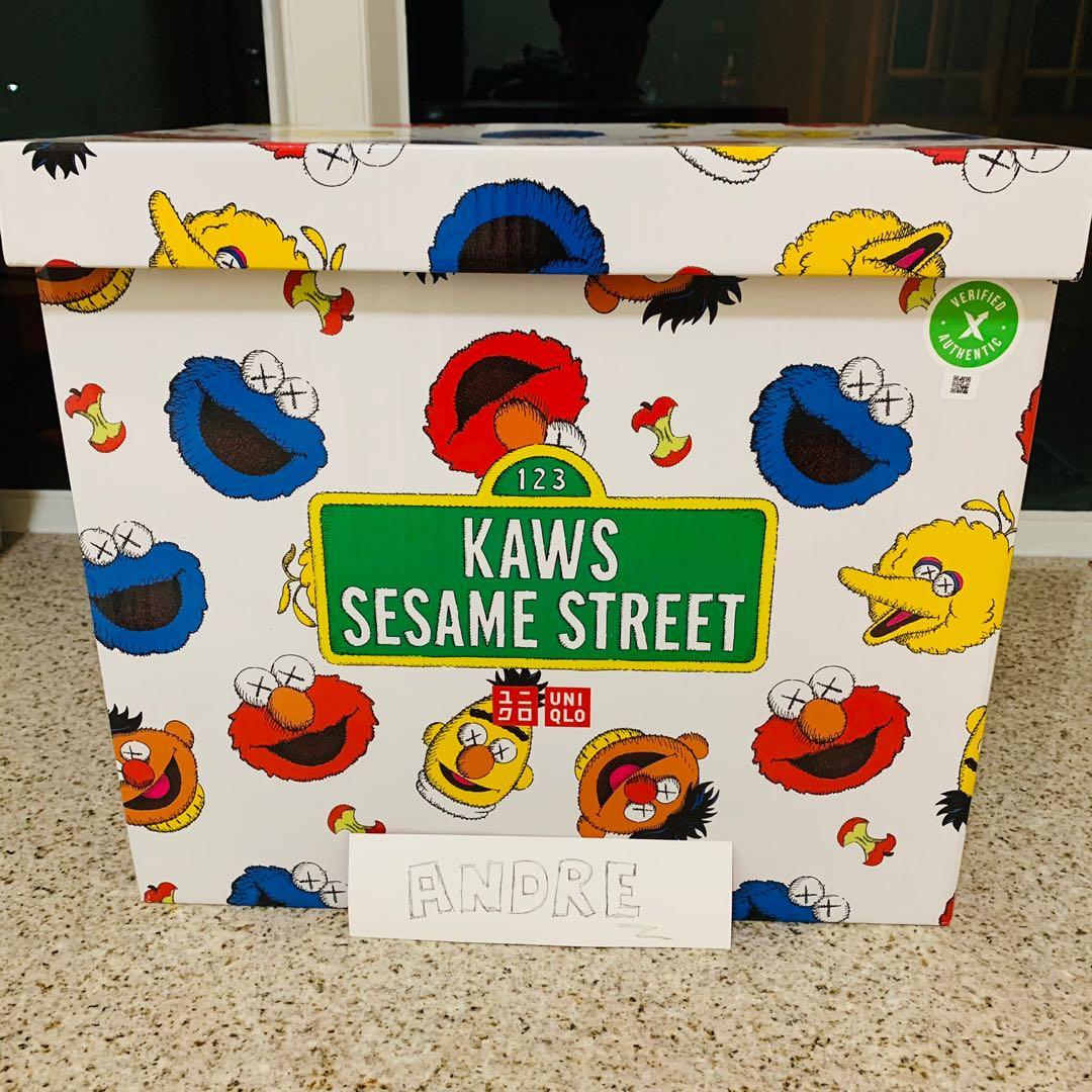 Kaws sesame street uniqlo plush hot sale toy complete box set multi