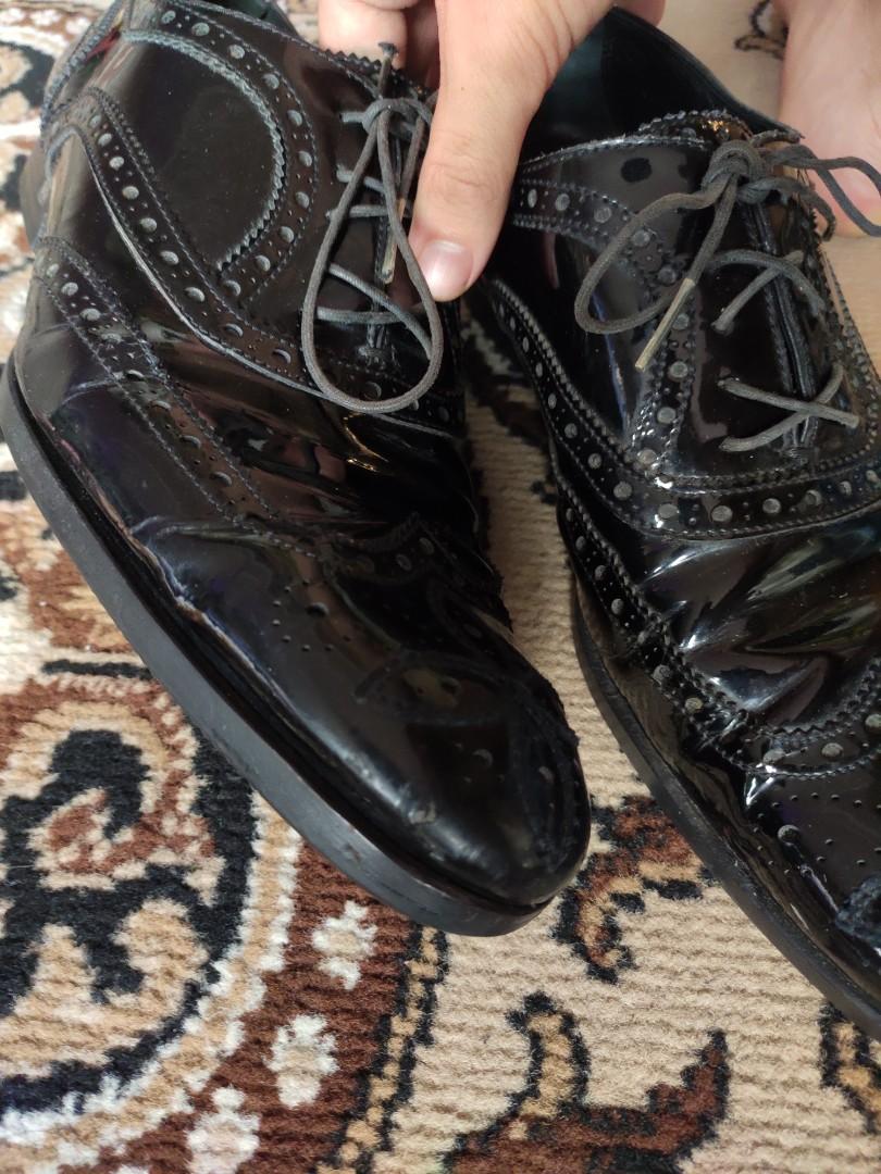 Louis Vuitton brogues patent leather, Men's Fashion, Footwear, Dress Shoes  on Carousell